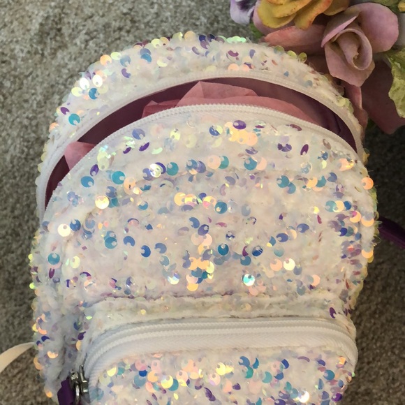 Backpack - Picture 4 of 12